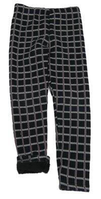 Černo-bílo-růžové kostkované zateplené legíny 