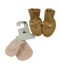 2set - Hnědé pletené zateplené capáčky s medvědy vel. 17 + starorůžové pletené rukavičky