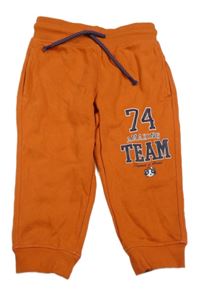 Tehlové tepláky s nápisom a číslom C&A