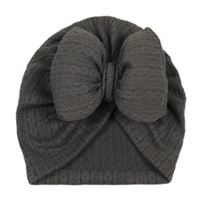 Tmavošedá vzorovaná turbanová čepice s mašlí