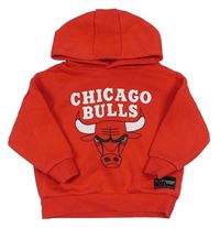 Červená mikina Chicago Bulls a kapucí Primark