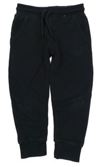 Čierne tepláky F&F