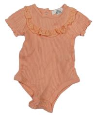 Ružové rebrované body s volánikmi