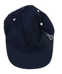 Tmavomodrá kšiltovka s písmenem H&M