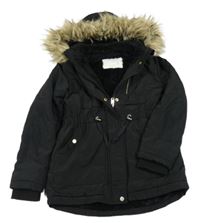 Černá šusťáková zimní parka s kapucí s kožešinou Nutmeg