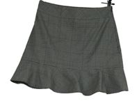 Dámska čierno-biela kockovaná sukňa Miss Selfridge