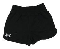 Černé funkční teplákové kraťasy s logem UNDER ARMOUR