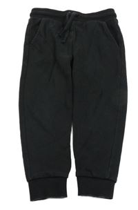 Čierne tepláky F&F