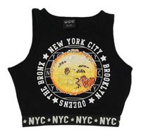 Čierny crop top s nápismi a smajlíkem z flitrů zn. Yd.