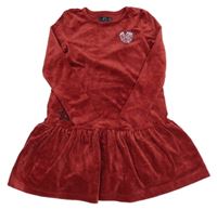 Červené sametové šaty se srdíčkem z flitrů 