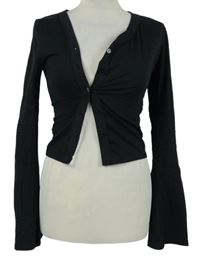 Dámske čierne crop prepínaci tričko PrettyLittle Thing