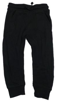 Černé tepláky F&F