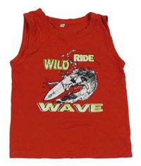 Červené tielko so surferom