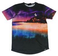 Čierno-farebné tričko s pláží a palmami Sonneti