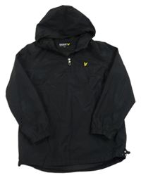 Černá šusťáková jarní bunda s kapucí Lyle&Scott