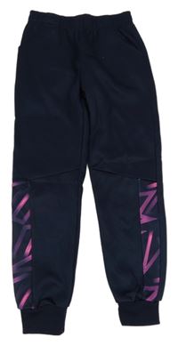 Tmavomodré sportovní tepláky se vzorem