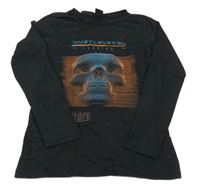 Čierne tričko s lebkou a nápismi Chapter young