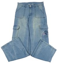 Modré wide leg rifle s kapsami a koněm 