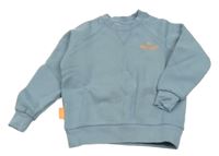 Modrá mikina s nápisom