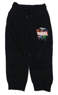 Černé tepláky s Avengers Primark
