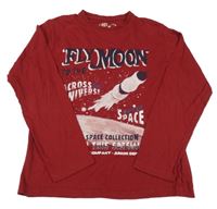 Vínové triko s raketou a nápisem