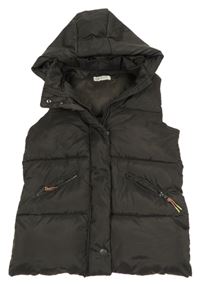 Hnědá šusťáková zateplená vesta s kapucí H&M