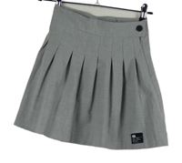 Dámska sivá skladaná minisukňa Bershka
