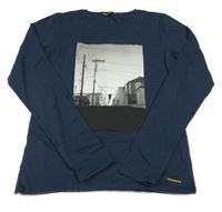 Tmavomodré triko s fotkou 