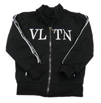 Čierna prepínaci mikina s nápisom