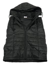 Čierna prešívaná šušťáková zateplená vesta s odopínacíá kapucňou A2Z4 Kids