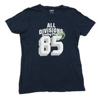 Tmavomodré tričko s číslom a nápisom Pepperts