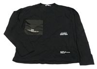 Čierne tričko s šušťákovou vreckom a nápisom Zara