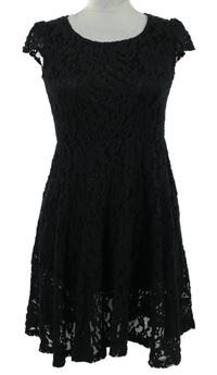 Dámské černé krajkové šaty 