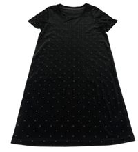 Černé puntíkaté sametové šaty