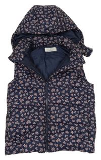 Tmavomodrá květovaná šusťáková zateplená vesta s kapucí H&M