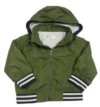 Khaki šušťáková jarná bunda s pruhmi a kapucňou H&M