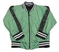 Zeleno-čierna šušťáková jarná bunda s prúžkami