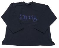 Tmavomodrá mikina s nápisom