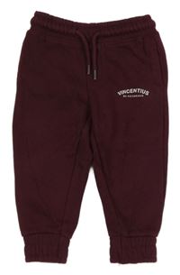 Mahagonové tepláky s nápisem 