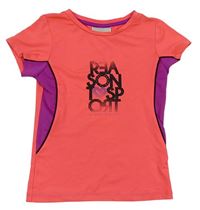 Neónově ružovo-fialové športové tričko s nápisom C&A