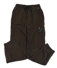 Hnedé tepláky s žebrováním a nášivkou C&A