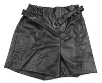 Čierne koženkové kraťasy s opaskom Primark