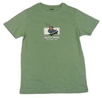 Khaki tričko se skateboardistou Max