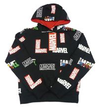 Černá mikina hrdiny a kapucí Marvel