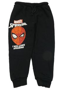 Černé tepláky se Spidermanem 