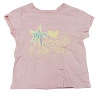 Svetloružové pyžamové tričko s nápisom a hvězdicí