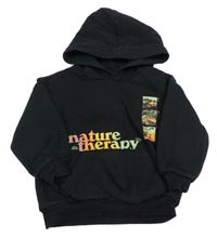 Čierna mikina s nápismi a potlačou a vreckom a kapucňou H&M