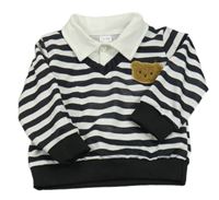 Čierno-biela pruhovaná polo mikina s medvěďom