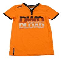 Neonově oranžové tričko s nápisem C&A