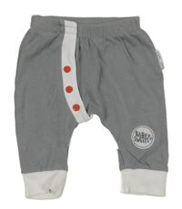 Sivo-biele tepláky s nášivkou